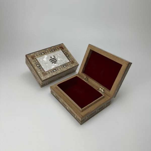 مقتنيات نفايح